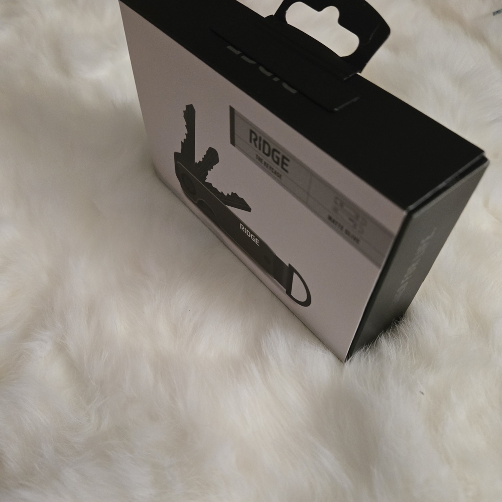 Ridge KeyCase with Secure Key System - Picture 3 of 5